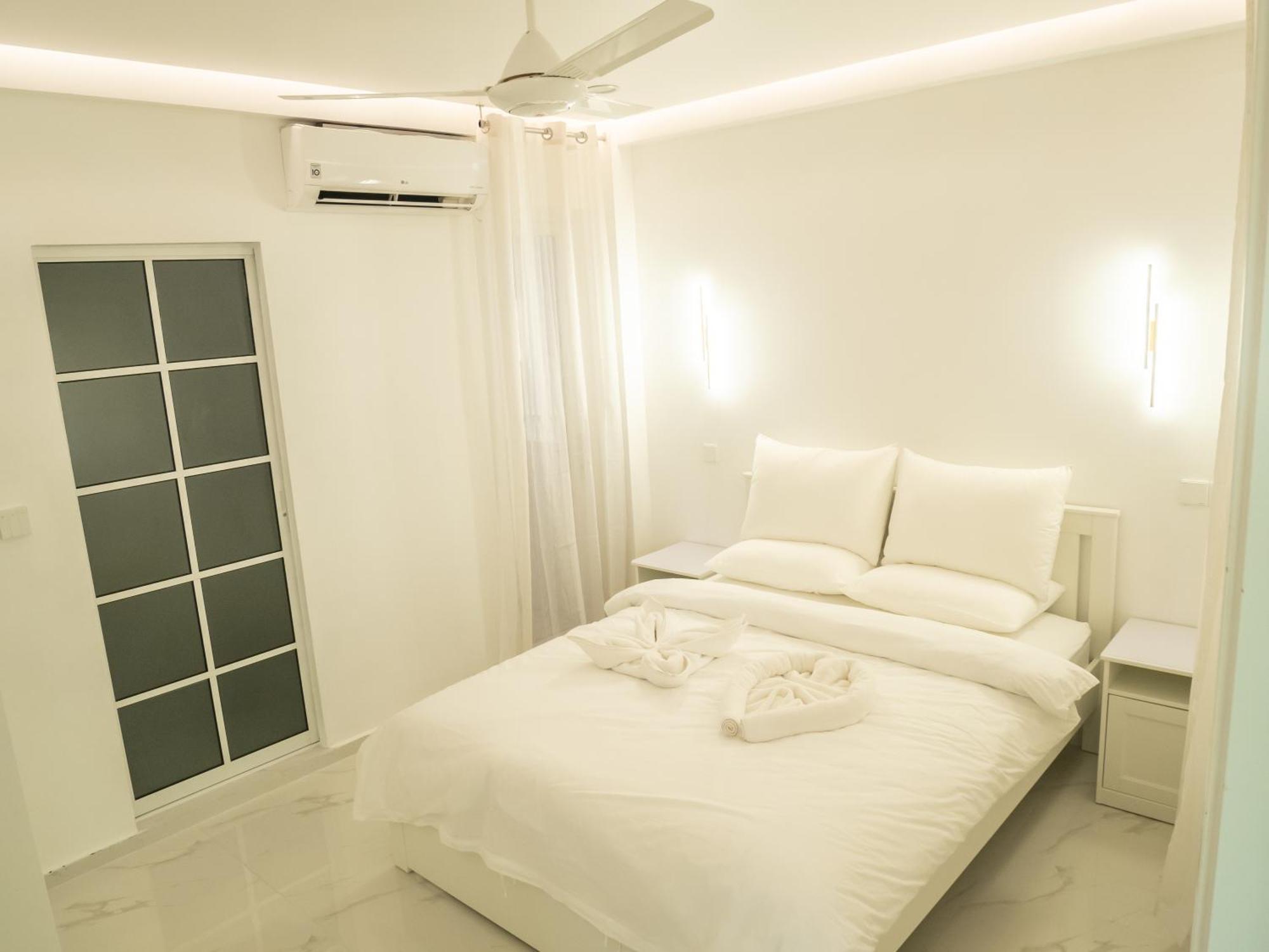 Beachfront Apartment Male Exteriér fotografie